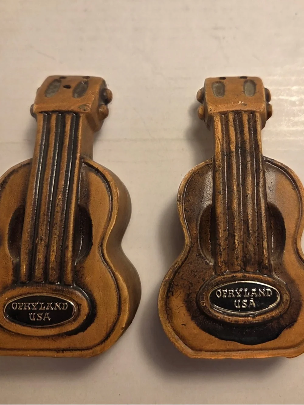 Opryland USA Guitar Salt And Pepper Shakers Nashville Tennessee Vintage